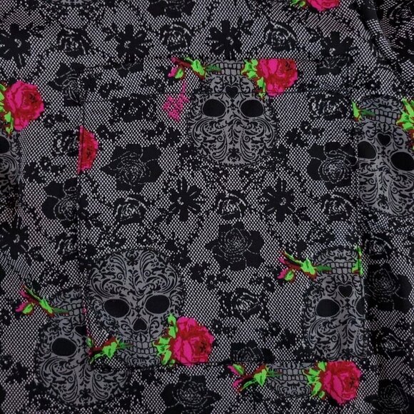 Torrid x Betsey Johnson Womens Size 6 (6X) Tunic Blouse Georgette Floral Skulls - Picture 6 of 12